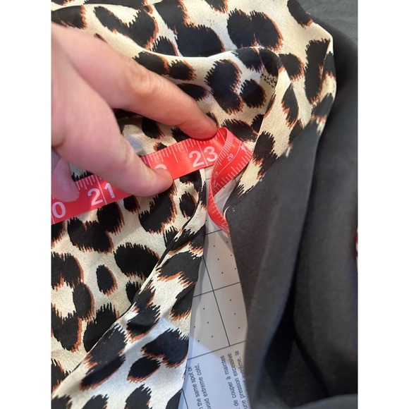 NWT Chico’s Embellished mixed animal print tunic size 2 - Picture 7 of 8